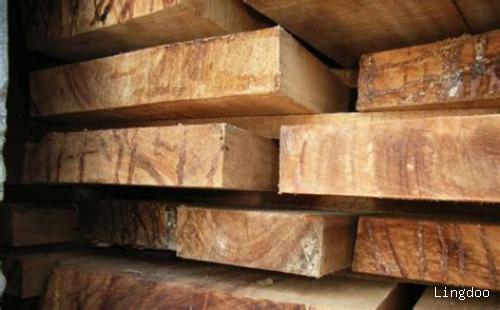 防止木制品开裂的方法（预防和应对开裂的小窍门）