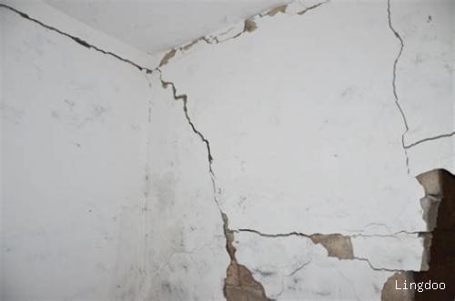墙面开裂怎么修复（墙面裂缝的5种修补方法及注意事项）