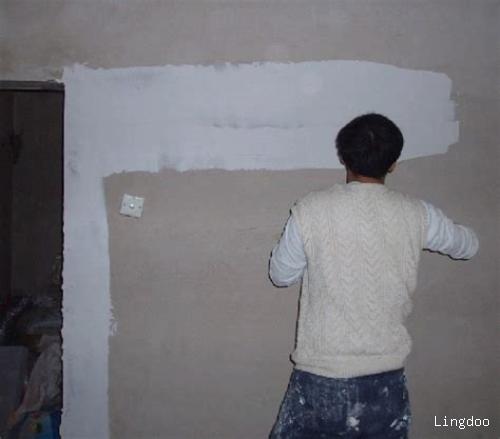 贴壁纸需要刮腻子吗（为什么需要刮腻子以及正确的贴壁纸方法）