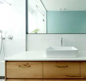 英式古典五居室卫生间浴缸装修效果图