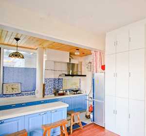 小杨装修房子需划一块面积48平方米的长方形玻璃
