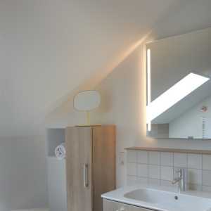 欧式风格三居室卫生间灯具效果图