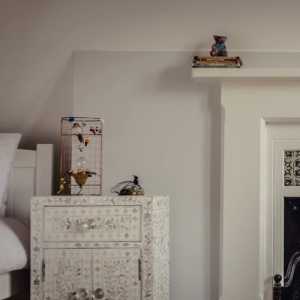 卧室白墙金釉色欧式家具配什么色窗帘装修效果图